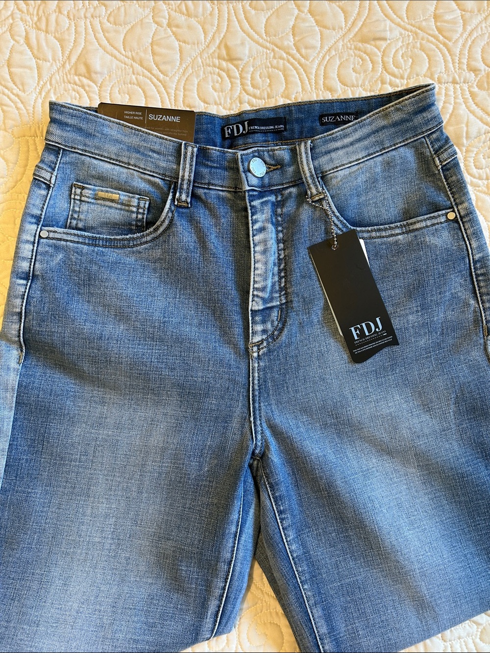 FDJ Suzanne Capri Medium Wash Denim